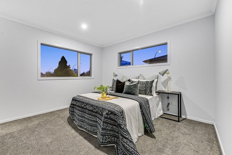 Photo of property in 1/17 Sandwich Road, Saint Andrews, Hamilton, 3200