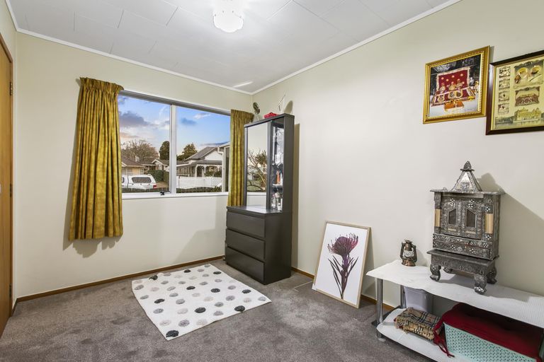 Photo of property in 2c Youngs Road, Papakura, 2110