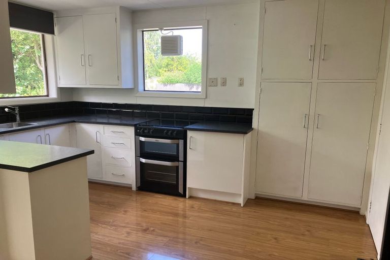 Photo of property in 10 Iona Street, Lawrence, 9532