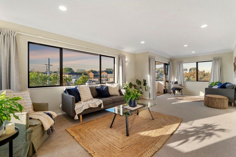 Photo of property in 1 Sutherland Avenue, Mount Maunganui, 3116