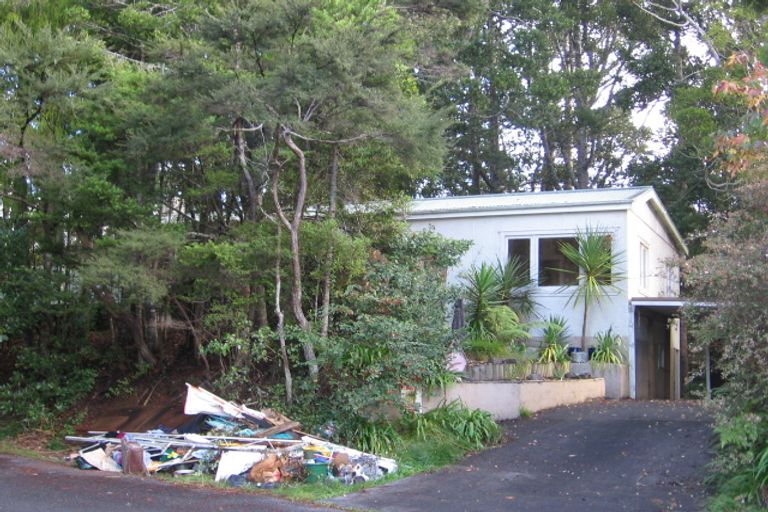 Photo of property in 9 Minnehaha Avenue, Titirangi, Auckland, 0604