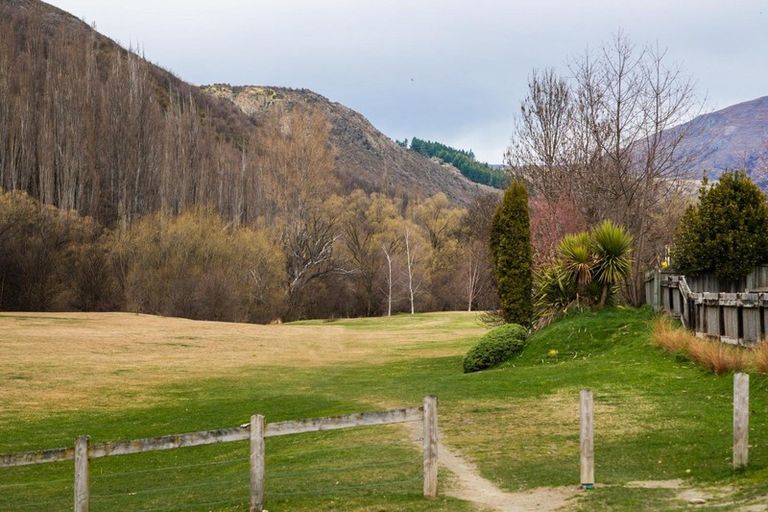 Photo of property in 18a Daveys Place, Arrowtown, 9302