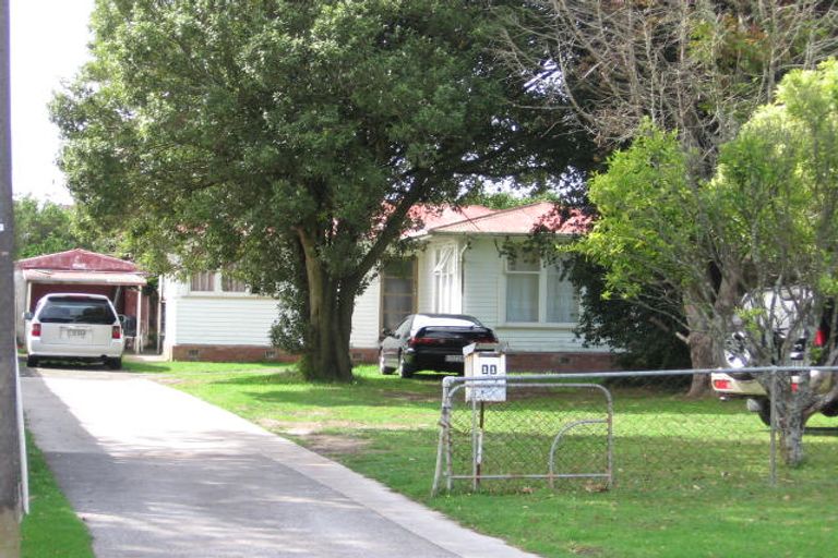 Photo of property in 11 Vera Road, Te Atatu South, Auckland, 0610