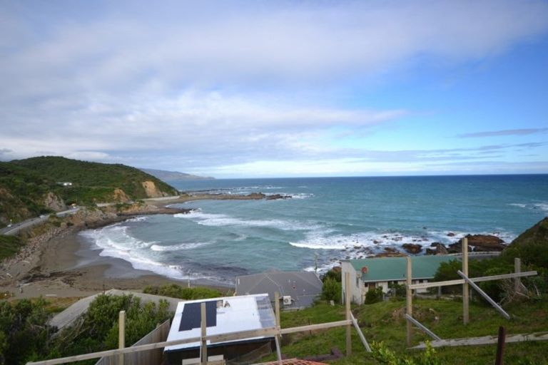 Photo of property in 98b The Esplanade, Houghton Bay, Wellington, 6023