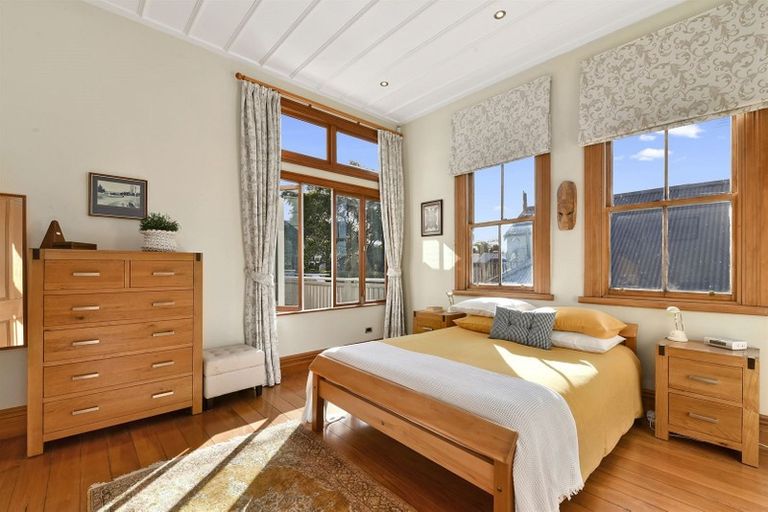 Photo of property in 17 St Aubyn Street, Devonport, Auckland, 0624