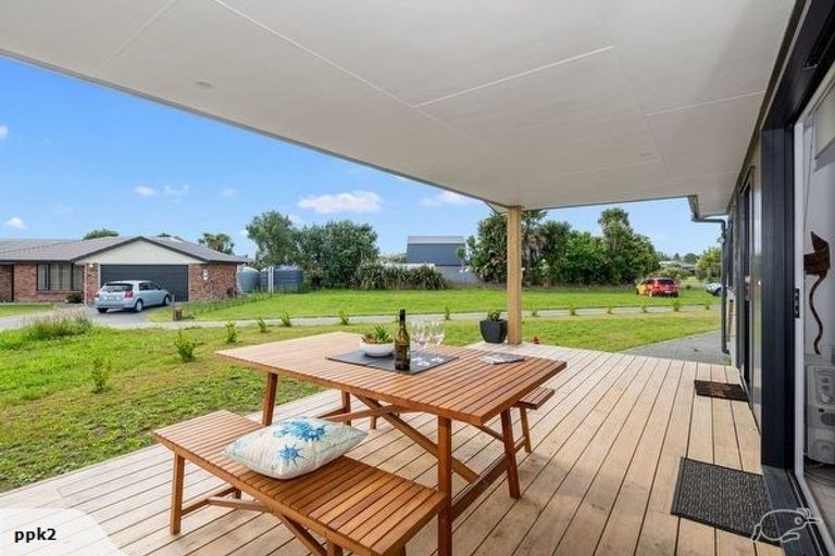 Photo of property in 10 Halyard Way, Mangawhai, 0505