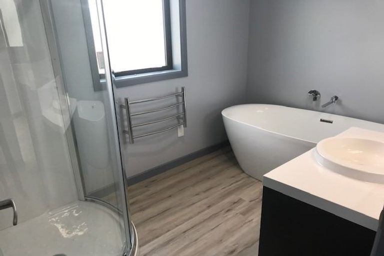 Photo of property in 2/1059 Bank Street, Te Awamutu, 3800