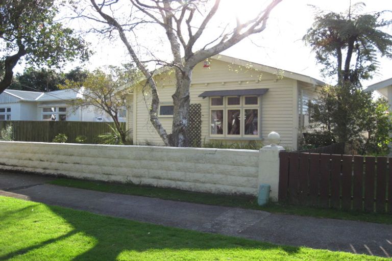 Photo of property in 3 Bauchop Road, Waterloo, Lower Hutt, 5011