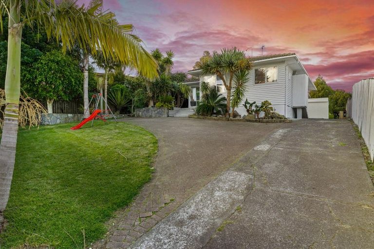 Photo of property in 26 Hartley Terrace, Massey, Auckland, 0614