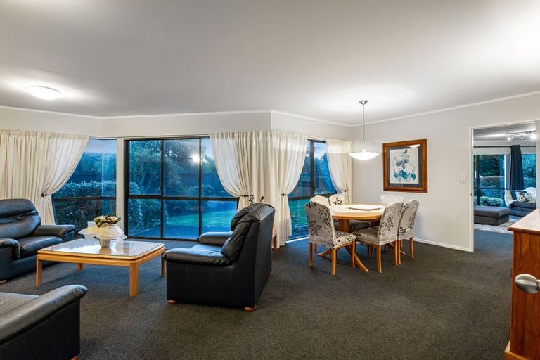 Photo of property in 21 Joseph Banks Drive, Whitby, Porirua, 5024