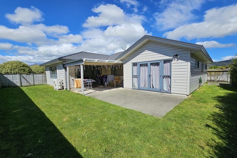 Photo of property in 16 Talbot Grove, Trentham, Upper Hutt, 5018