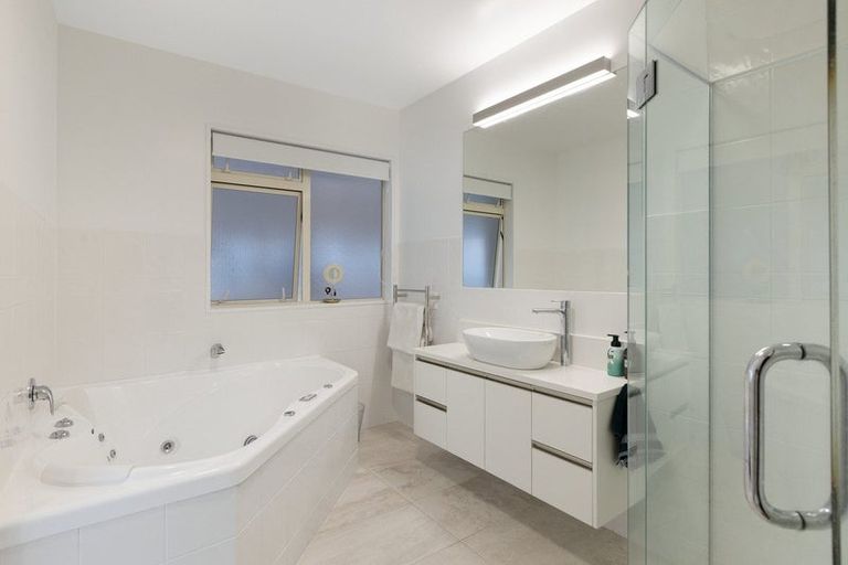 Photo of property in 2/28 The Mall, Mount Maunganui, 3116