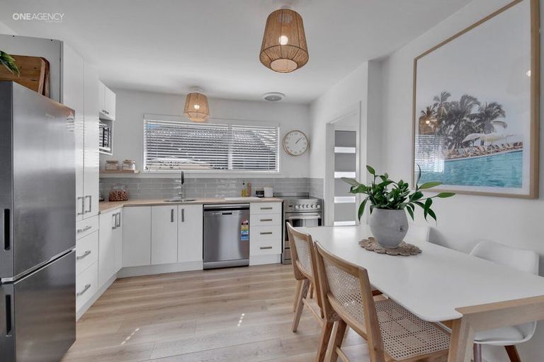 Photo of property in 84 Pacific Road, North New Brighton, Christchurch, 8083