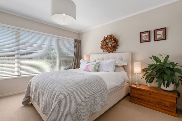 Photo of property in 2/2 Gordon Avenue, Milford, Auckland, 0620