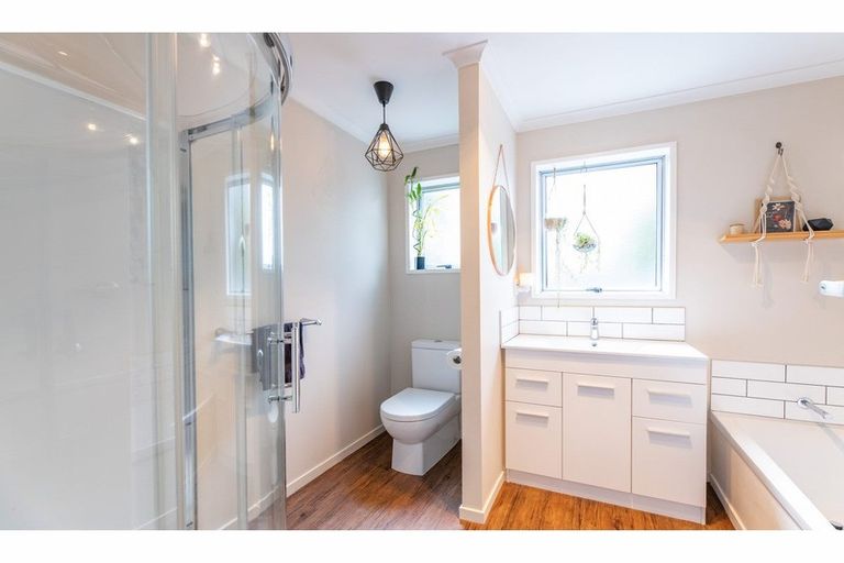 Photo of property in 2 Thorne Place, Rangiora, 7400