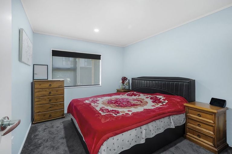 Photo of property in 8 Caulfield Place, Nawton, Hamilton, 3200