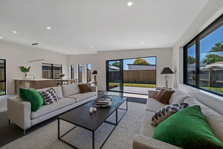 Photo of property in 2/557 Cranford Street, Papanui, Christchurch, 8052