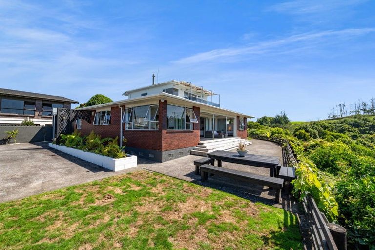 Photo of property in 29 Whakapaki Street, Urenui, 4375