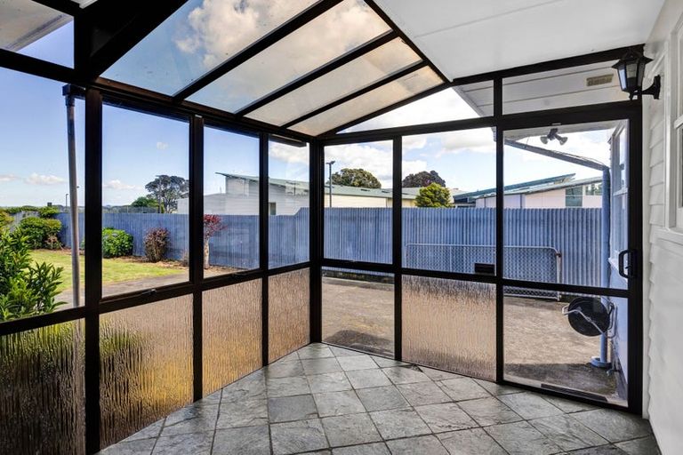 Photo of property in 25 Hunter Street, Hawera, 4610