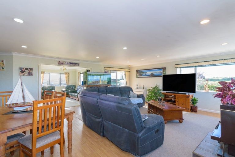 Photo of property in 140 Lake Road, Himatangi, Foxton, 4891