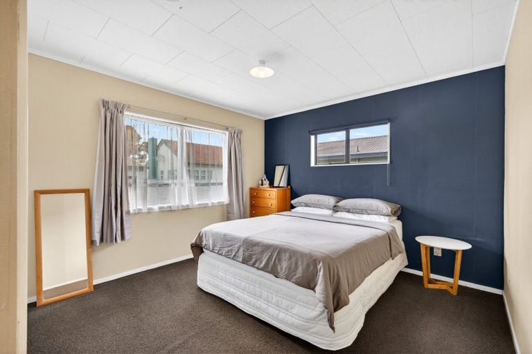 Photo of property in 2/27 Nuffield Avenue, Marewa, Napier, 4110