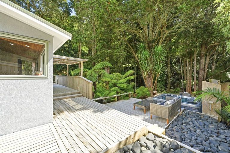 Photo of property in 90b Eskdale Road, Birkdale, Auckland, 0626