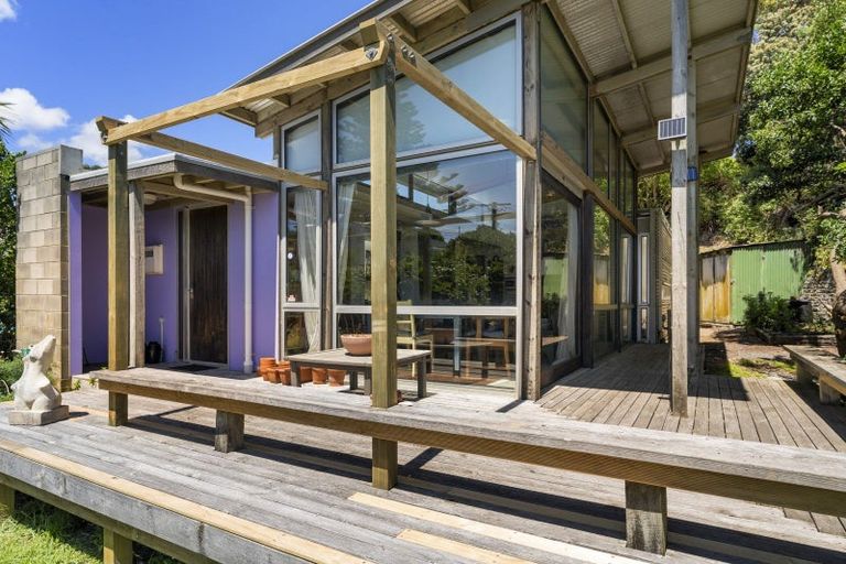 Photo of property in 4 Tangahoe Street, Paekakariki, 5034