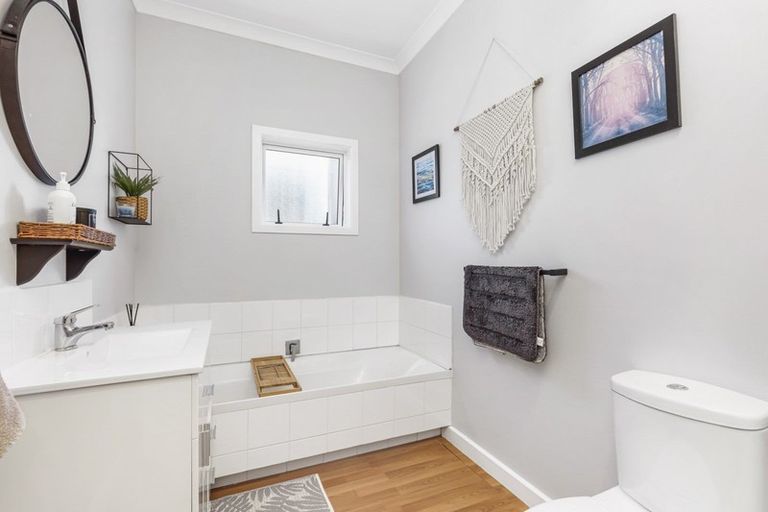 Photo of property in 10 Forest Lake Road, Forest Lake, Hamilton, 3200