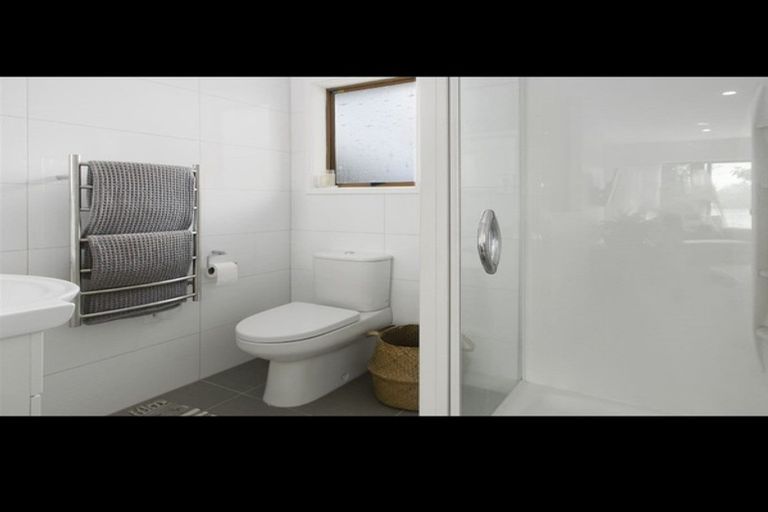 Photo of property in 3/57 Lake Road, Devonport, Auckland, 0624