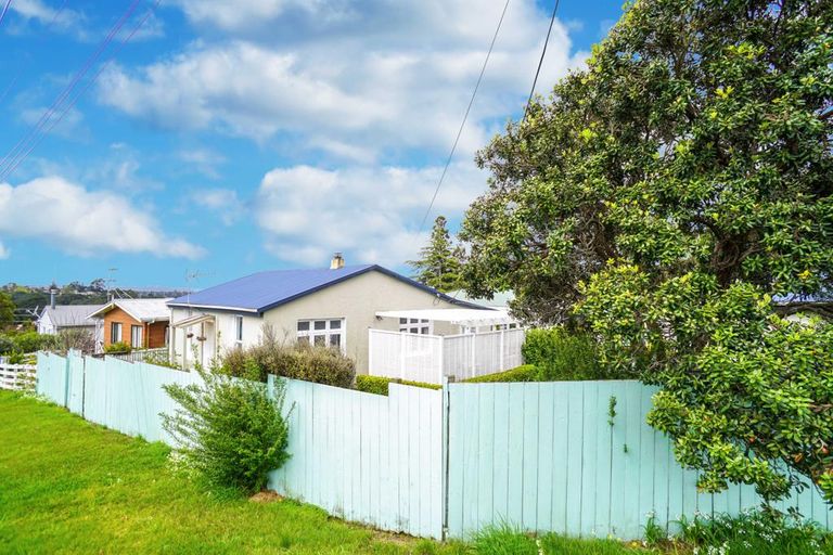 Photo of property in 87 Don Buck Road, Massey, Auckland, 0614
