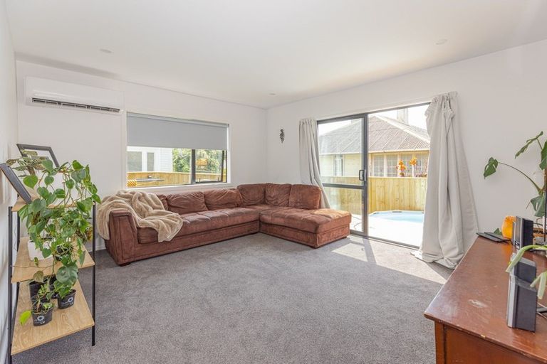 Photo of property in 5a Karaka Street, Castlecliff, Wanganui, 4501