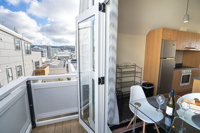 Photo of property in Pirie Street Townhouses, 36/35 Pirie Street, Mount Victoria, Wellington, 6011