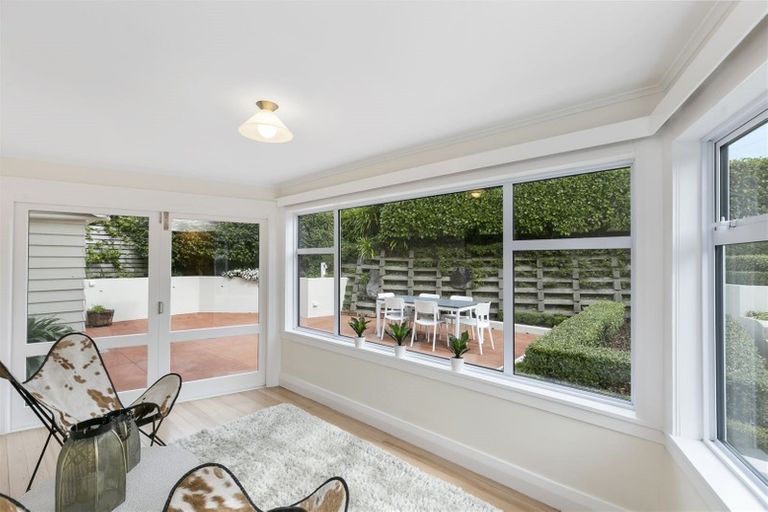 Photo of property in 120 Trelissick Crescent, Ngaio, Wellington, 6035