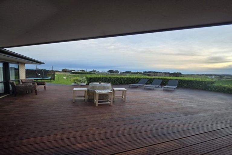 Photo of property in 3 Highland View Drive, Tokomaru, Palmerston North, 4474