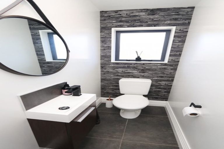 Photo of property in 136 Mcmurdo Street, Tinwald, Ashburton, 7700