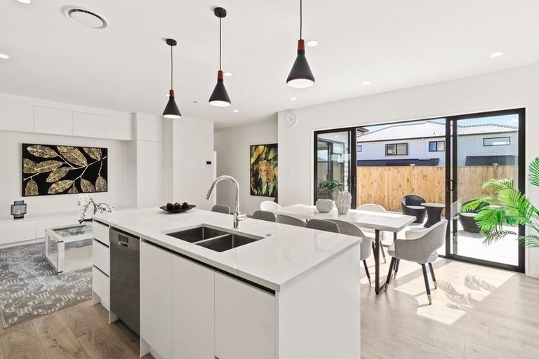 Photo of property in 51 Turret Lane, Hobsonville, Auckland, 0616