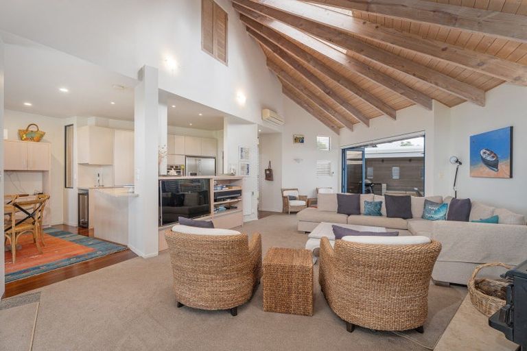 Photo of property in 8 Courtney Close, Pauanui, Hikuai, 3579