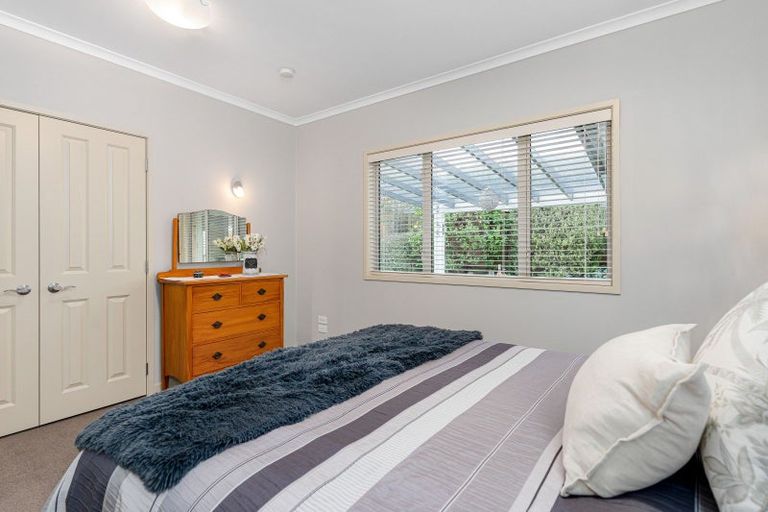 Photo of property in 35 Masefield Terrace, Kelvin Grove, Palmerston North, 4414
