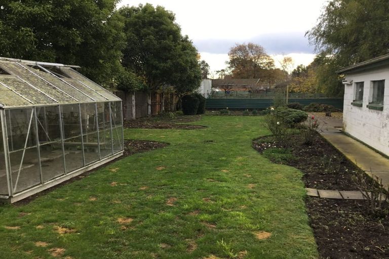 Photo of property in 5 Mcsaveneys Road, Marshland, Christchurch, 8051