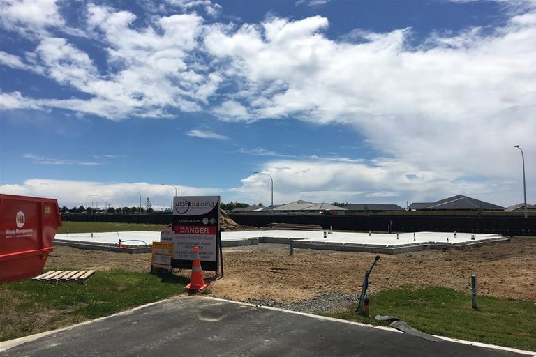 Photo of property in 77 Dunkeld Drive, Papamoa, 3118