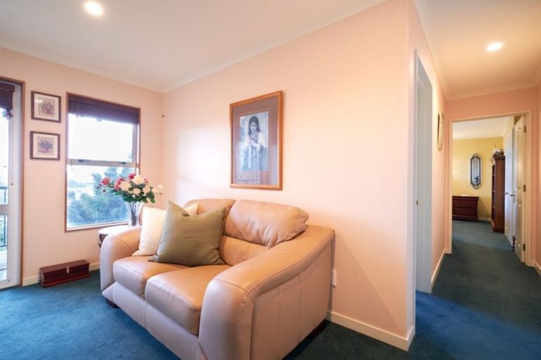 Photo of property in 23 Denholm Road, Hospital Hill, Napier, 4110