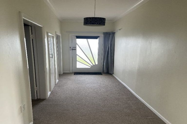 Photo of property in 28 Kings Drive, Levin, 5510