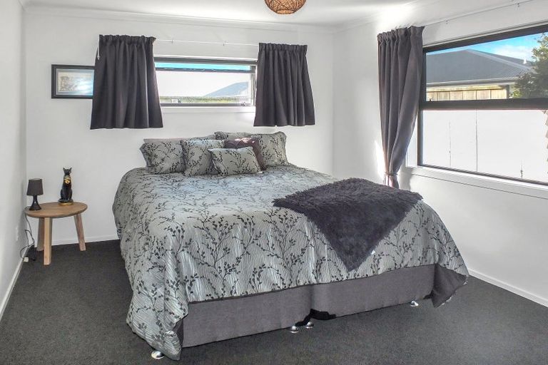 Photo of property in 20 Forbes Road, Foxton Beach, Foxton, 4815