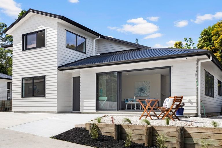 Photo of property in 40a Leo Street, Glen Eden, Auckland, 0602