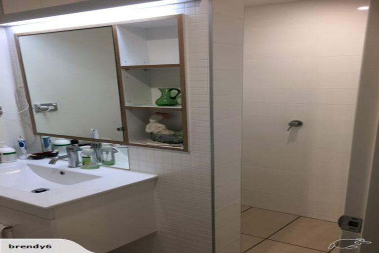 Photo of property in Piermont Apartments, 2f/82 Cable Street, Te Aro, Wellington, 6011