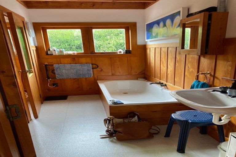 Photo of property in 1/66 Nile Road, Milford, Auckland, 0620