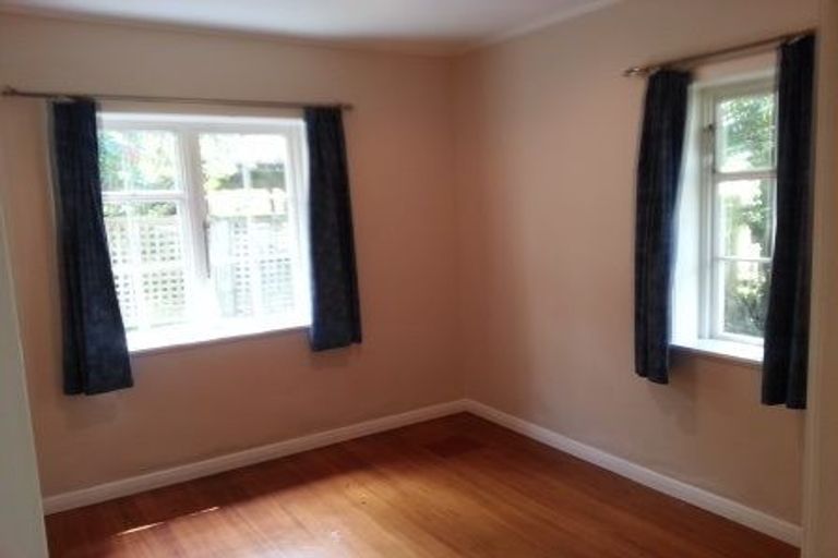 Photo of property in 145a Onslow Road, Khandallah, Wellington, 6035