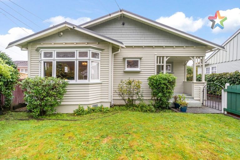 Photo of property in 11 Raymond Terrace, Fairfield, Lower Hutt, 5011