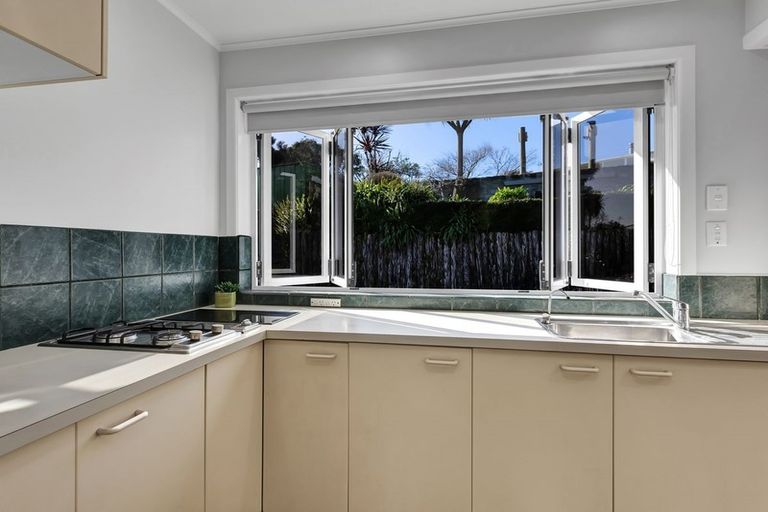 Photo of property in 40 Essex Street, Vogeltown, New Plymouth, 4310