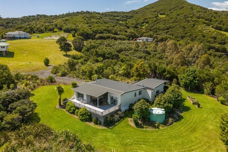 Photo of property in 15 Tikitiki Lane, Russell, 0272